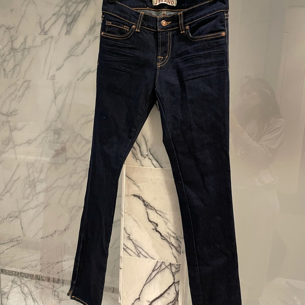 JBRAND size 26 zip hem jeans perfect condition dark blue barely worn